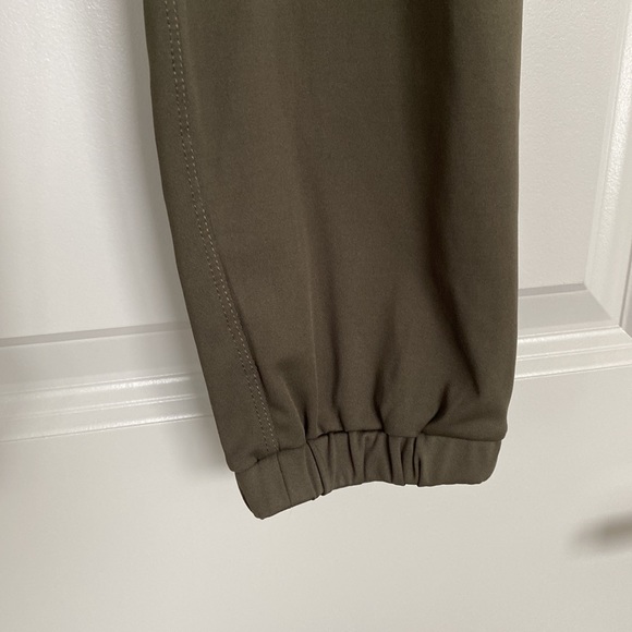 Women’s Joggers - Picture 6 of 9